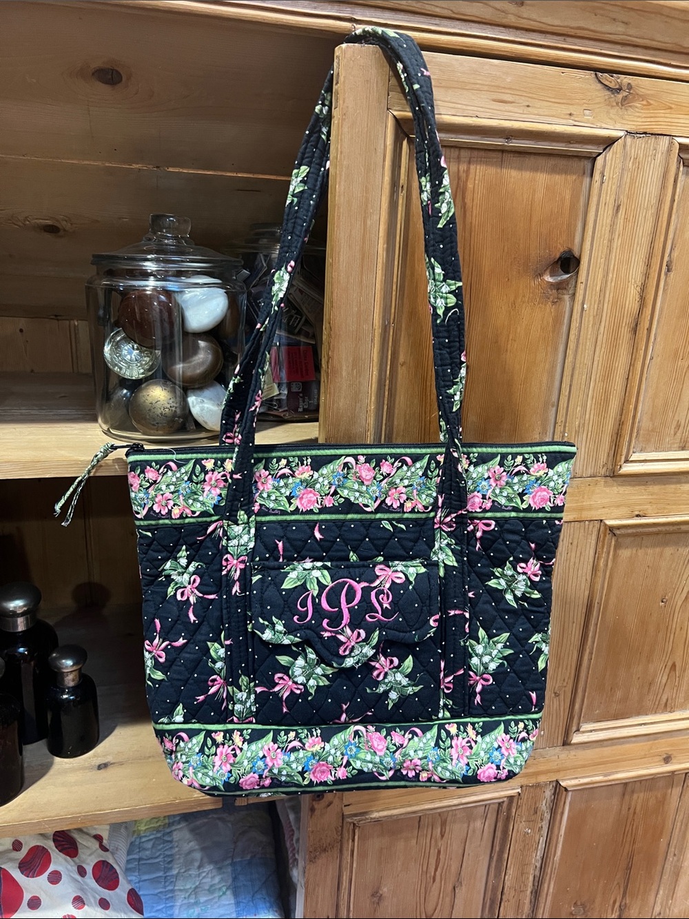 Vera Bradley New Hope Tote in Retired Lily of the Valley Pattern